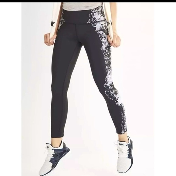 ALO Yoga Pants - ALO Yoga High-Waist Airbrush Dark Crystal Side Print Leggings xs classic spring